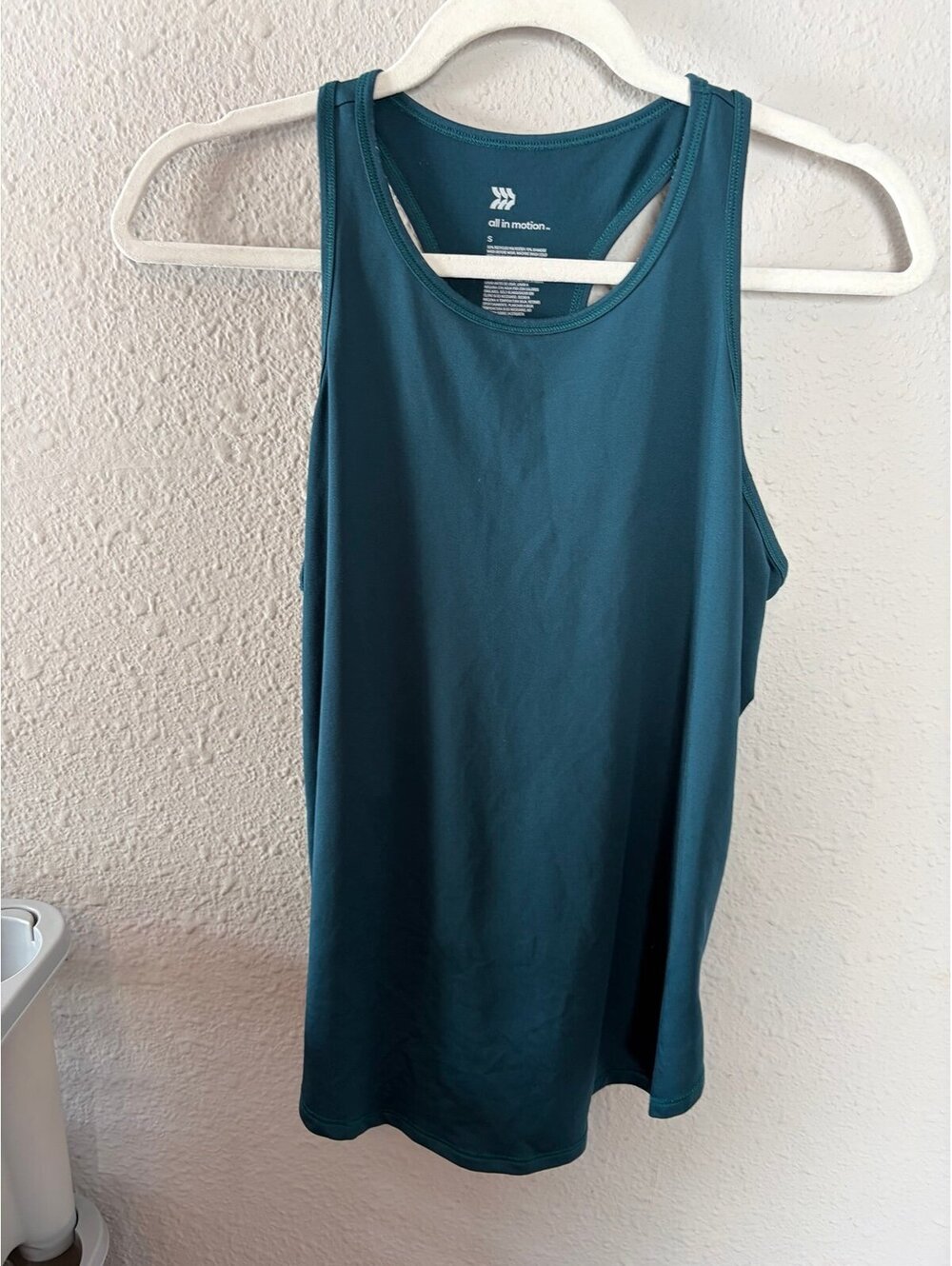 All in Motion teal blue tank size S
